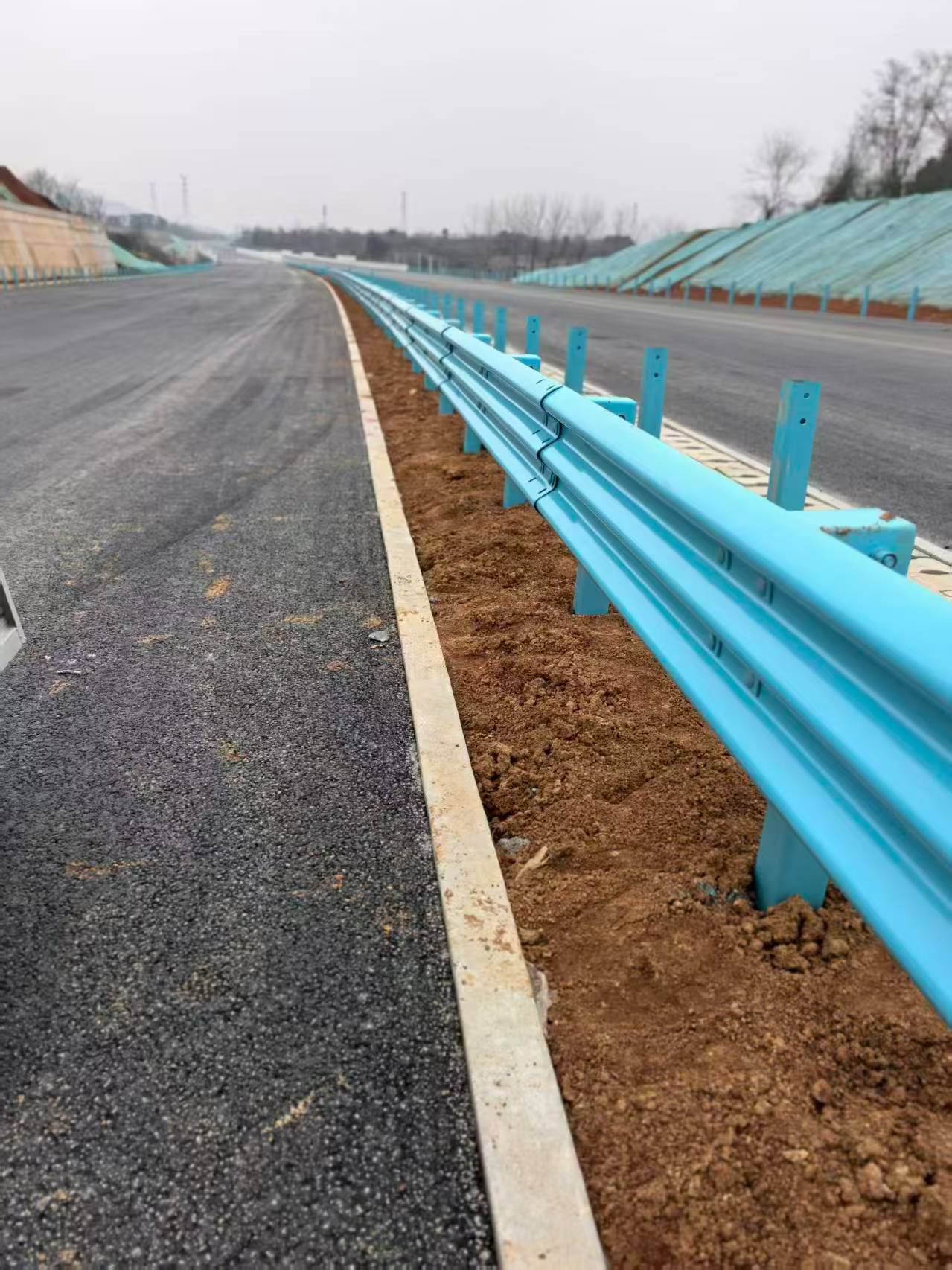 常州市乡村公路波形护栏波形护栏安装施工 - 价格